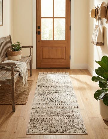 2' x 6' Hermitage Runner Rug