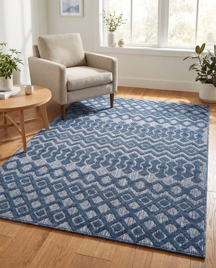 5' 3 x 8' Easy-Clean Trellis Textured Indoor / Outdoor Rug