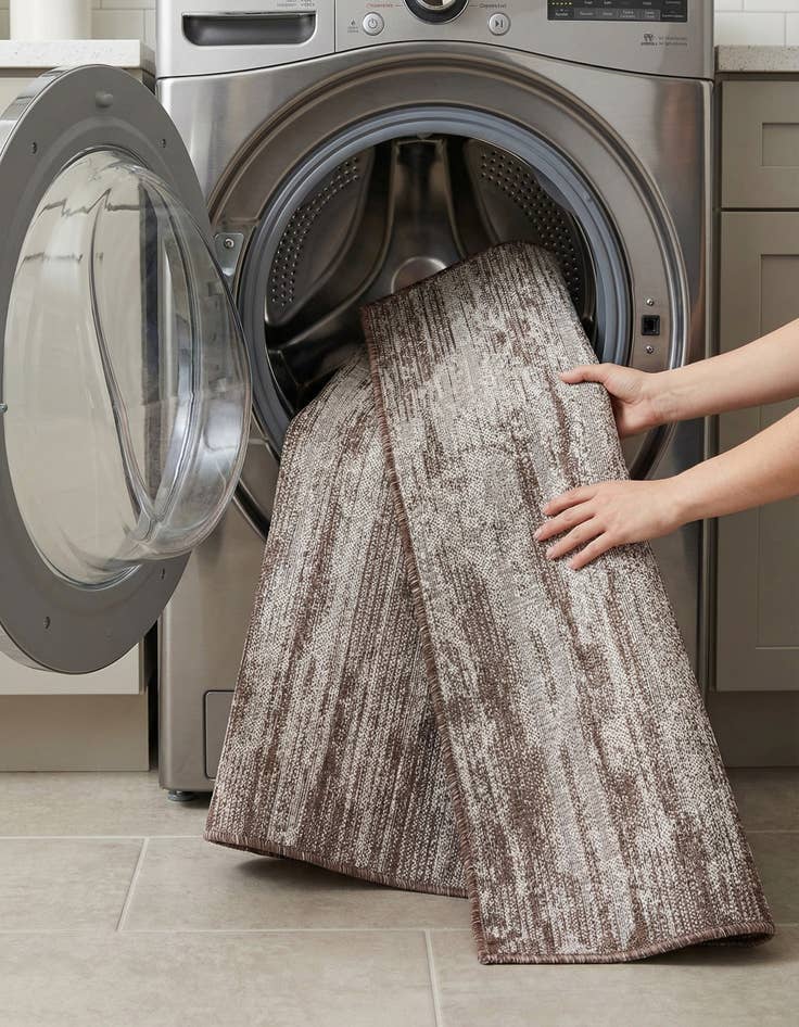 Detail image of 5' 3 x 8'  Washable Modern Indoor / Outdoor Rug