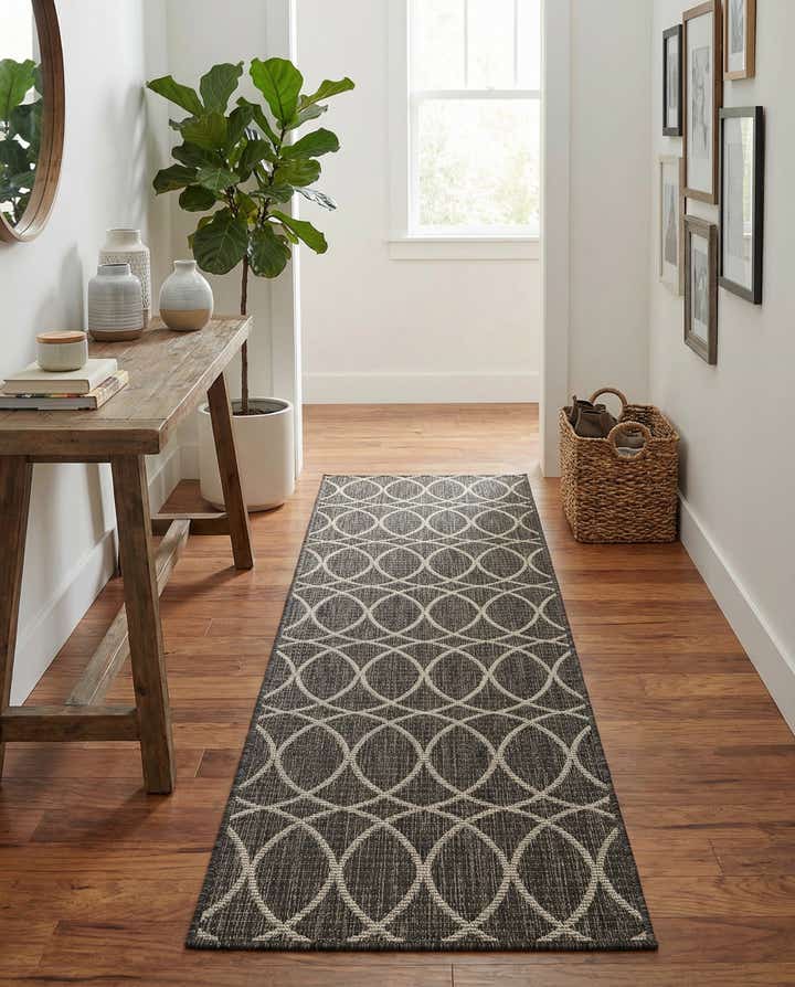 2' x 8' Easy-Clean Lattice Indoor / Outdoor Runner Rug