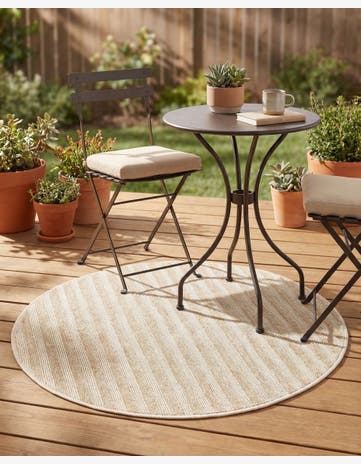 3' x 3' Easy-Clean Sabrina Soto Indoor / Outdoor Round Rug