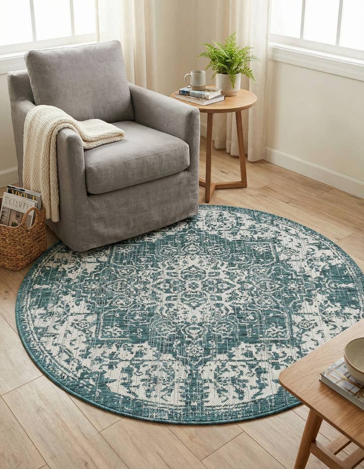 Detail image of 4' x 4'  Washable Jill Zarin Dubai Indoor / Outdoor Round Rug