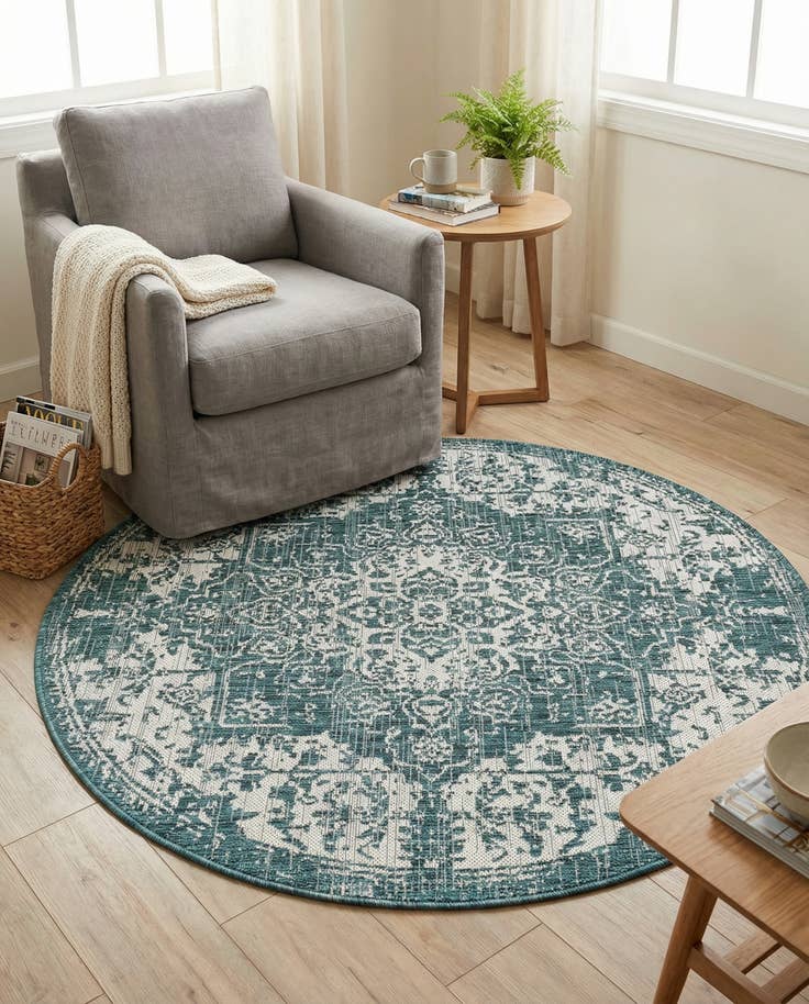 Detail image of 4' x 4' Easy-Clean Jill Zarin Dubai Indoor / Outdoor Round Rug