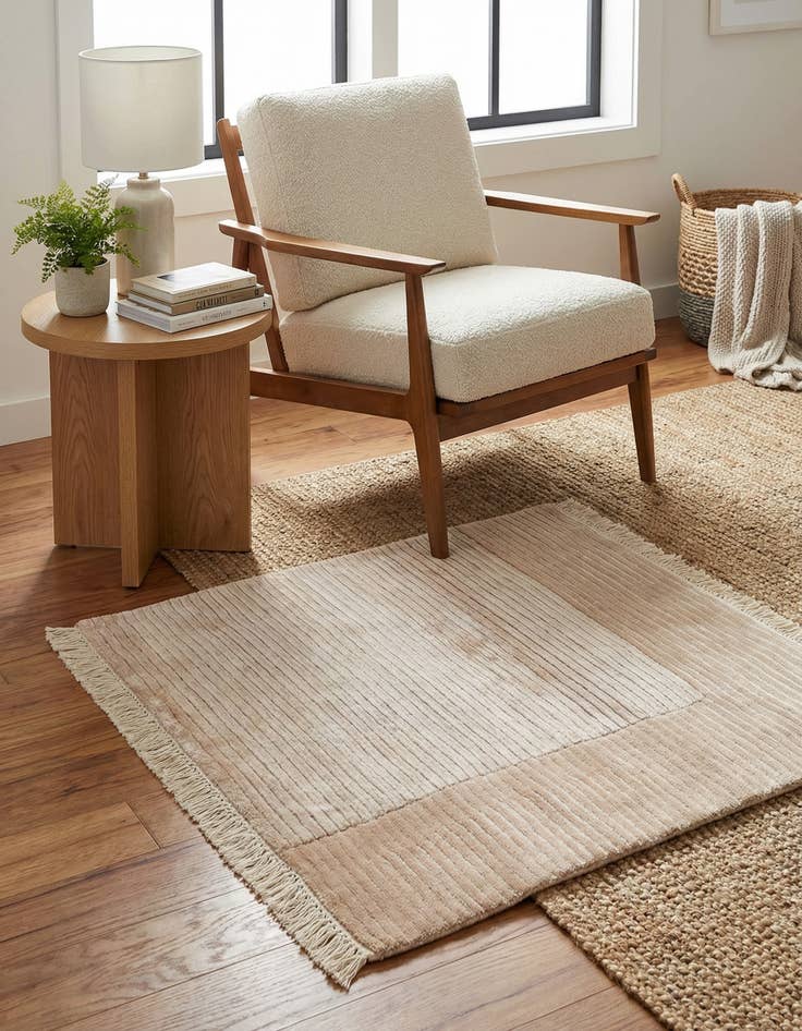 Detail image of 2' 7 x 2' 7  Hand Knotted Darya Wool Square Rug