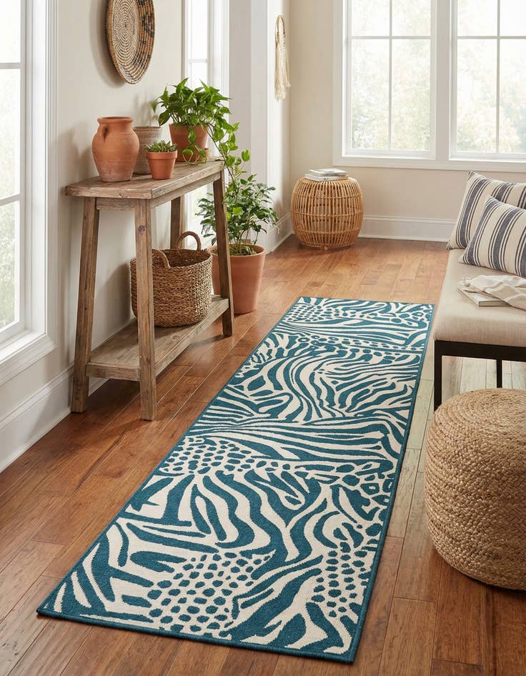 Detail image of 2' 7 x 10' Easy-Clean Safari Indoor / Outdoor Runner Rug