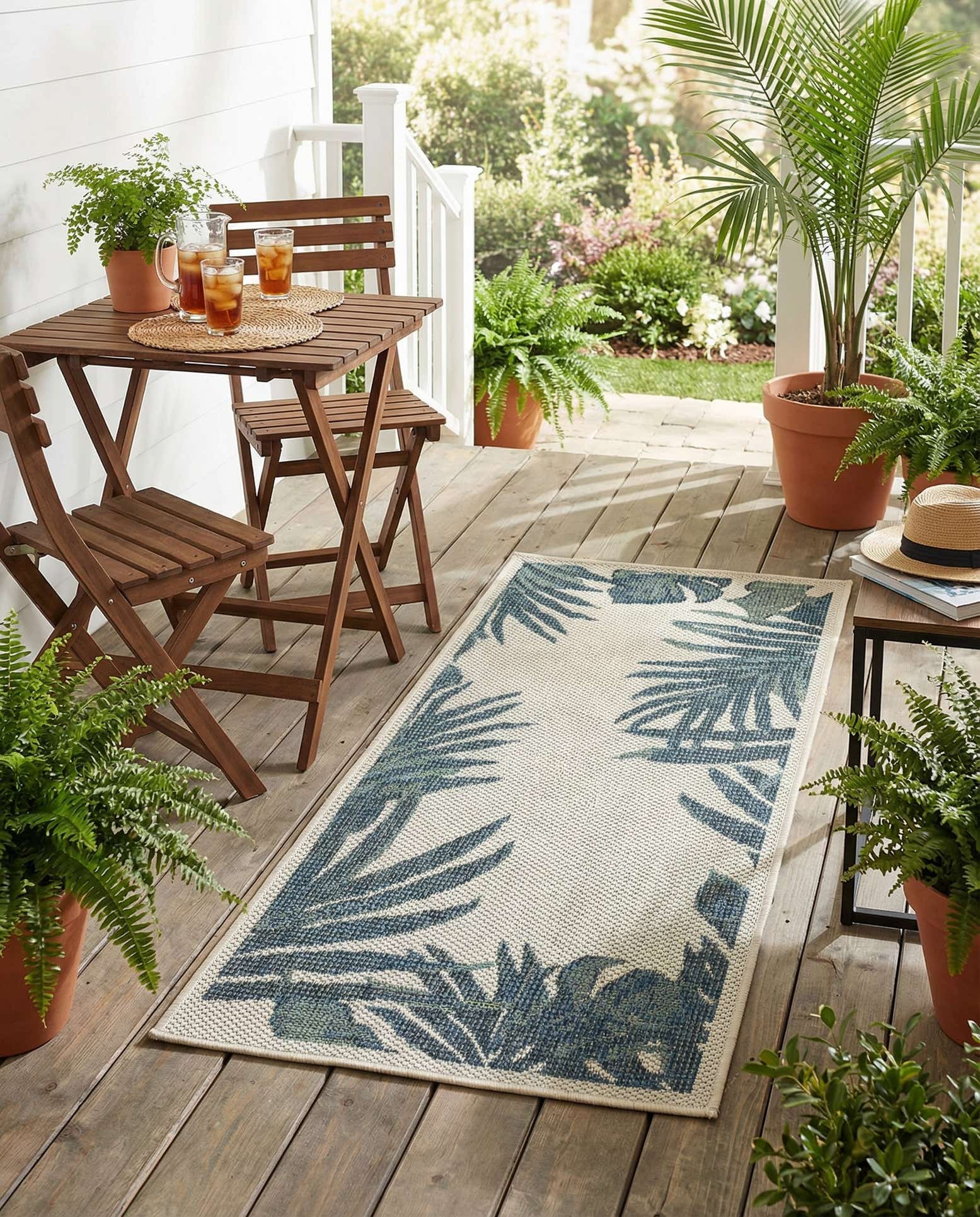 2' x 4' Easy-Clean Baja Indoor / Outdoor Runner Rug