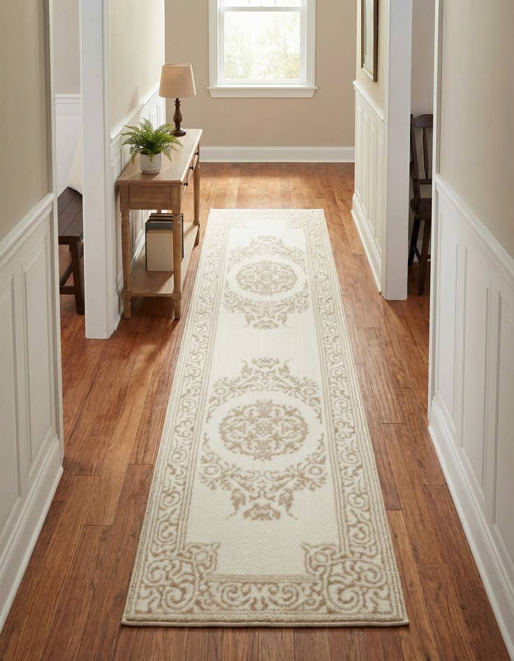 Detail image of  2' x 7' Hermitage Runner Rug