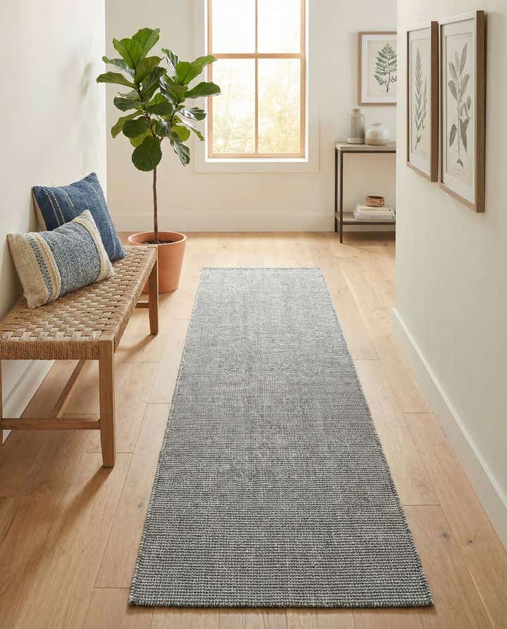 2' 7 x 10' Easy-Clean Jill Zarin Palm Springs Indoor / Outdoor Runner Rug