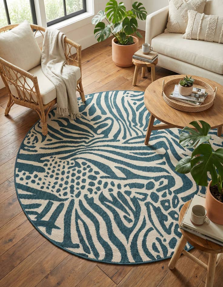Detail image of 5' x 5'  Washable Safari Indoor / Outdoor Round Rug