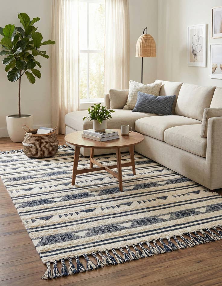 Detail image of 8' x 10'  Hand Woven Arizona Wool Rug