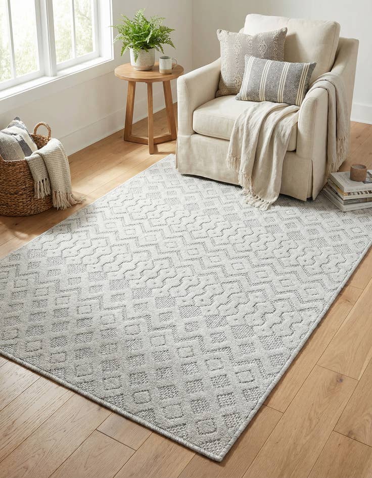 Detail image of 4' x 6'  Washable Trellis Textured Indoor / Outdoor Rug