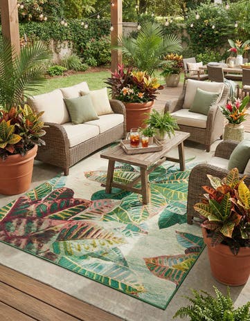 7' 10 x 10' Easy-Clean Botanical Indoor / Outdoor Rug