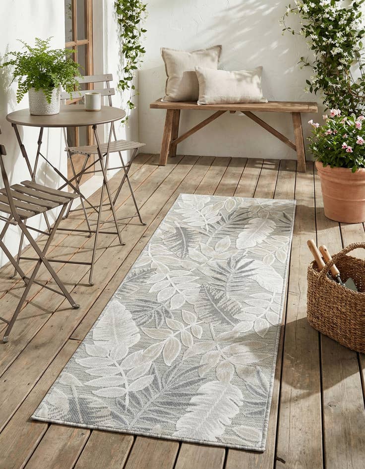 Detail image of 2' 2 x 6'  Washable Botanical Indoor / Outdoor Runner Rug