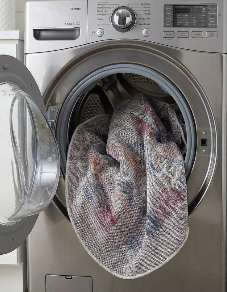 Detail image of 4' x 4'  Washable Sisu Round Rug