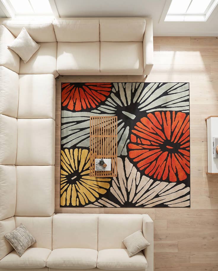 Detail image of 7' 10 x 7' 10 Easy-Clean Casablanca Indoor / Outdoor Square Rug