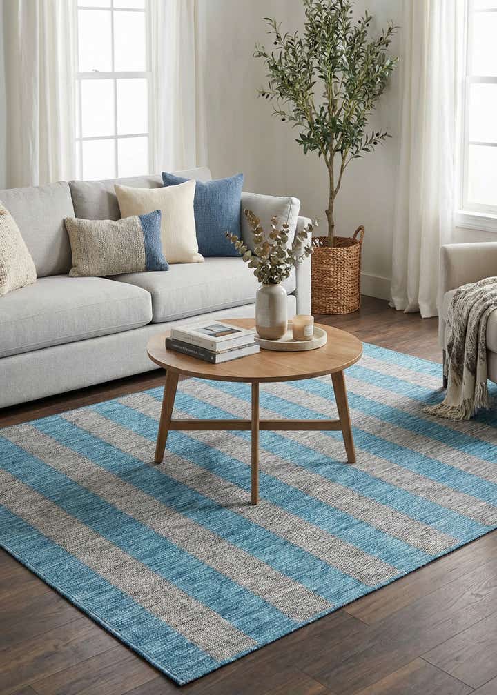 4' x 6' Easy-Clean Striped Indoor / Outdoor Rug