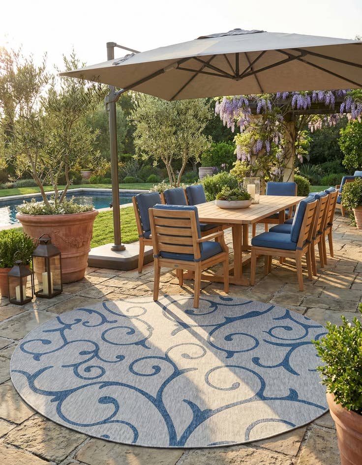 Detail image of  13' x 13'  Washable Botanical Indoor / Outdoor Round Rug