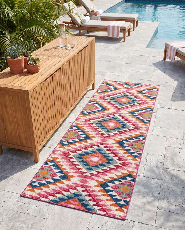 2' x 6' Easy-Clean Southwestern Indoor / Outdoor Runner Rug