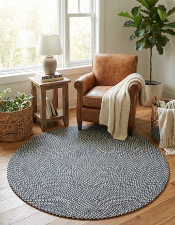 5' 1 x 5' 1 Handmade Tweed Braided Jute Round Rug
