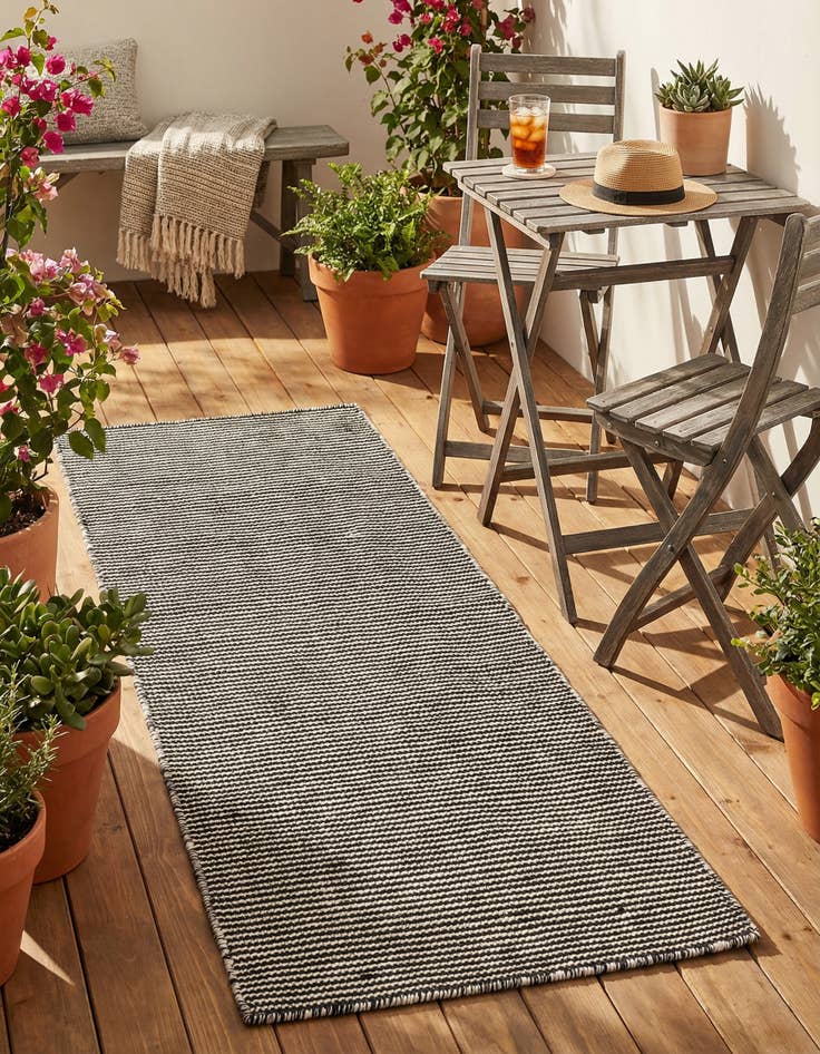 Detail image of 2' x 4' 1  Washable Jill Zarin Palm Springs Indoor / Outdoor Runner Rug