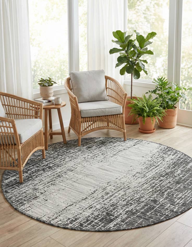 Detail image of 4' x 4'  Washable Modern Indoor / Outdoor Round Rug