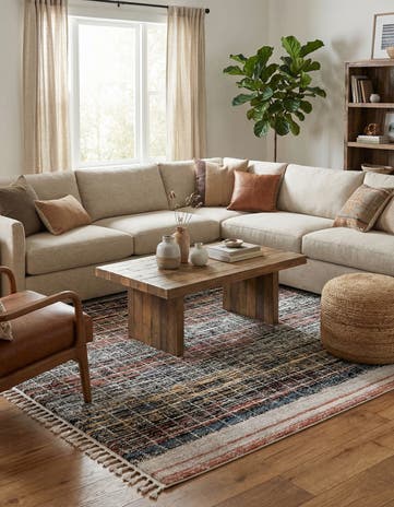 7' 10 x 7' 10 Aramis Square Rug