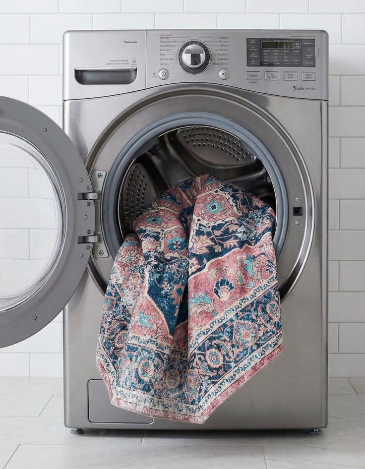 Detail image of 7' 10 x 7' 10  Washable Yara Octagon Rug