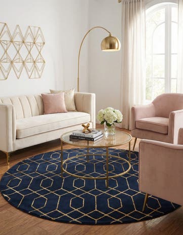 7' 10 x 7' 10 Marilyn Monroe™ Glam Trellis Round Rug