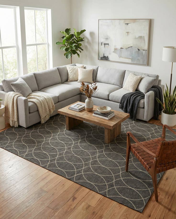 Detail image of 10' x 14' Easy-Clean Lattice Indoor / Outdoor Rug