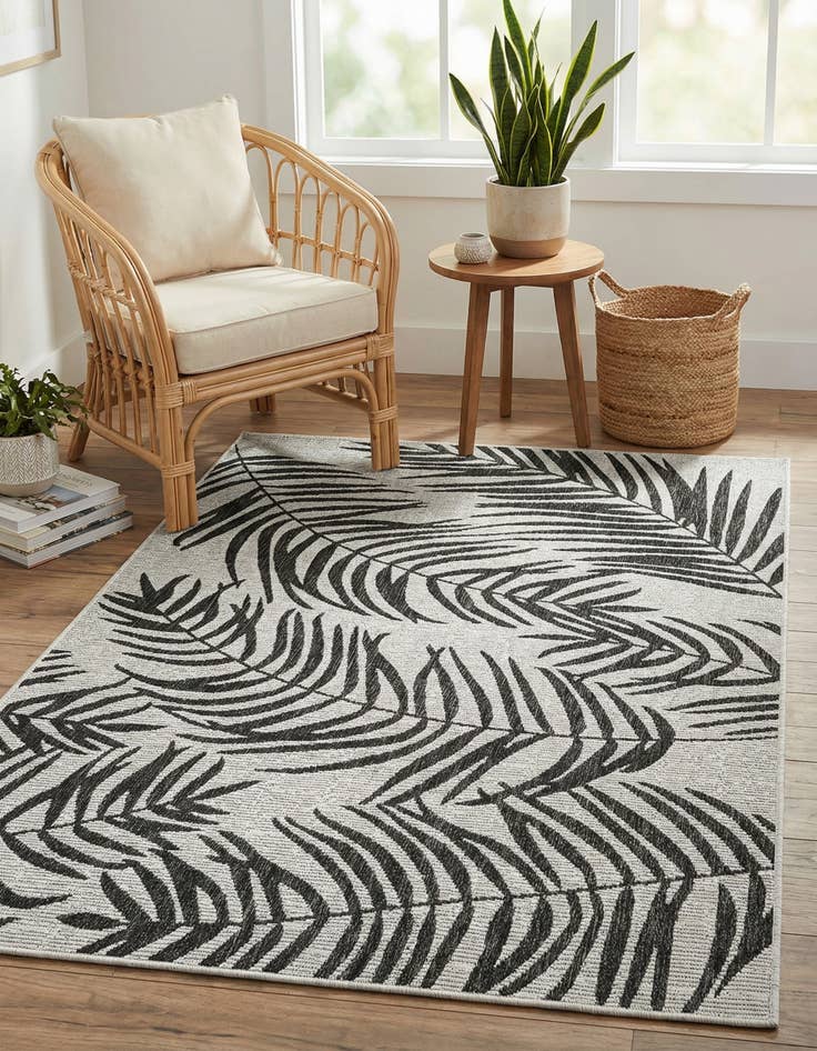 Detail image of 4' x 6'  Washable Botanical Indoor / Outdoor Rug