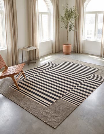 4' 2 x 5' 9 Hand Woven Kilim Modern Wool Rug