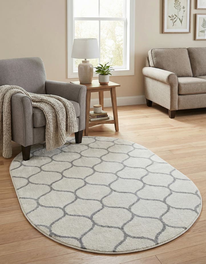 3' x 5' 3 Lattice Frieze Oval Rug