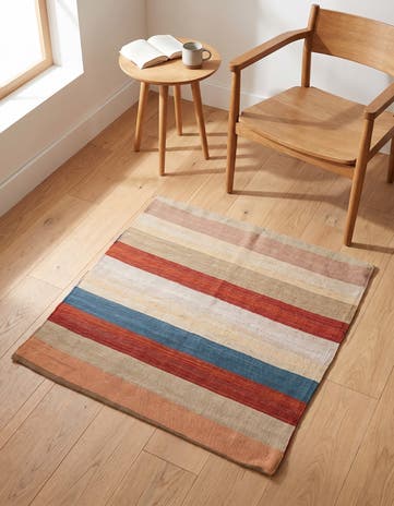 3' 2 x 3' 2 Hand Woven Pillow Wool Square Rug