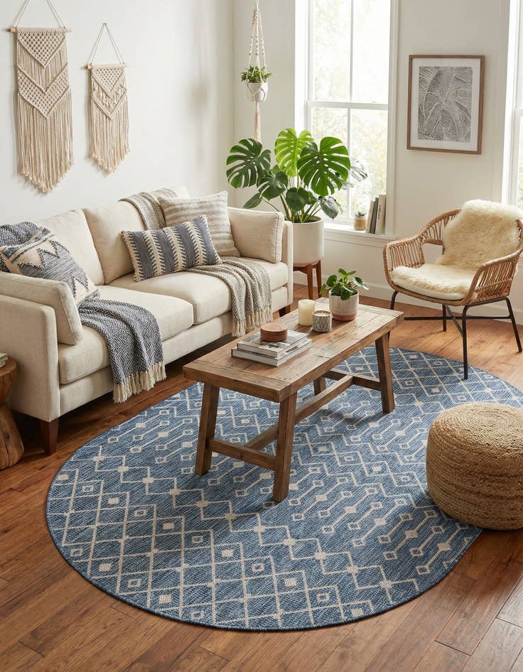 Detail image of 5' 3 x 8' Easy-Clean Trellis Indoor / Outdoor Oval Rug