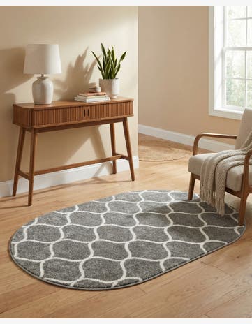 3' x 5' 3 Trellis Frieze Oval Rug