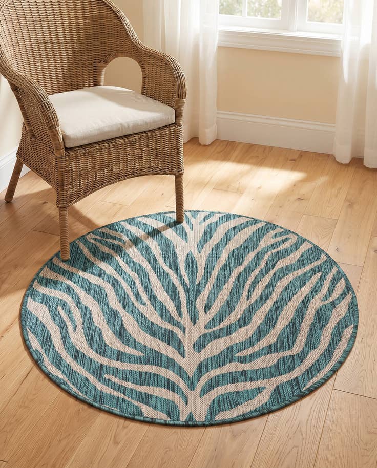 Detail image of 3' x 3' Easy-Clean Safari Indoor / Outdoor Round Rug