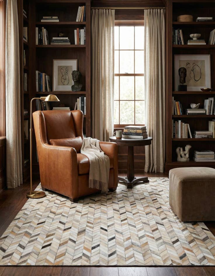 Detail image of 4' 7 x 6' 9 Cowhide Stocks Rug
