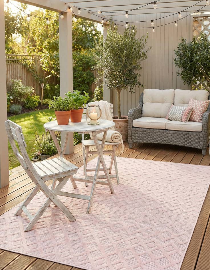 Detail image of  6' x 9'  Washable Trellis Textured Indoor / Outdoor Rug