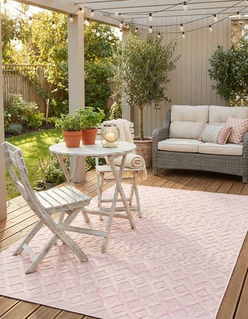 6' x 9' Easy-Clean Trellis Textured Indoor / Outdoor Rug