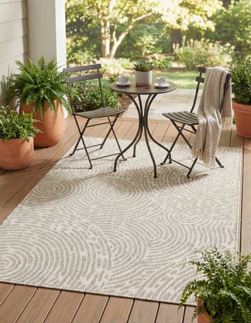 4' x 6' Easy-Clean Modern Indoor / Outdoor Rug