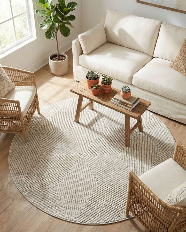 5' x 5' Easy-Clean Sabrina Soto Indoor / Outdoor Round Rug