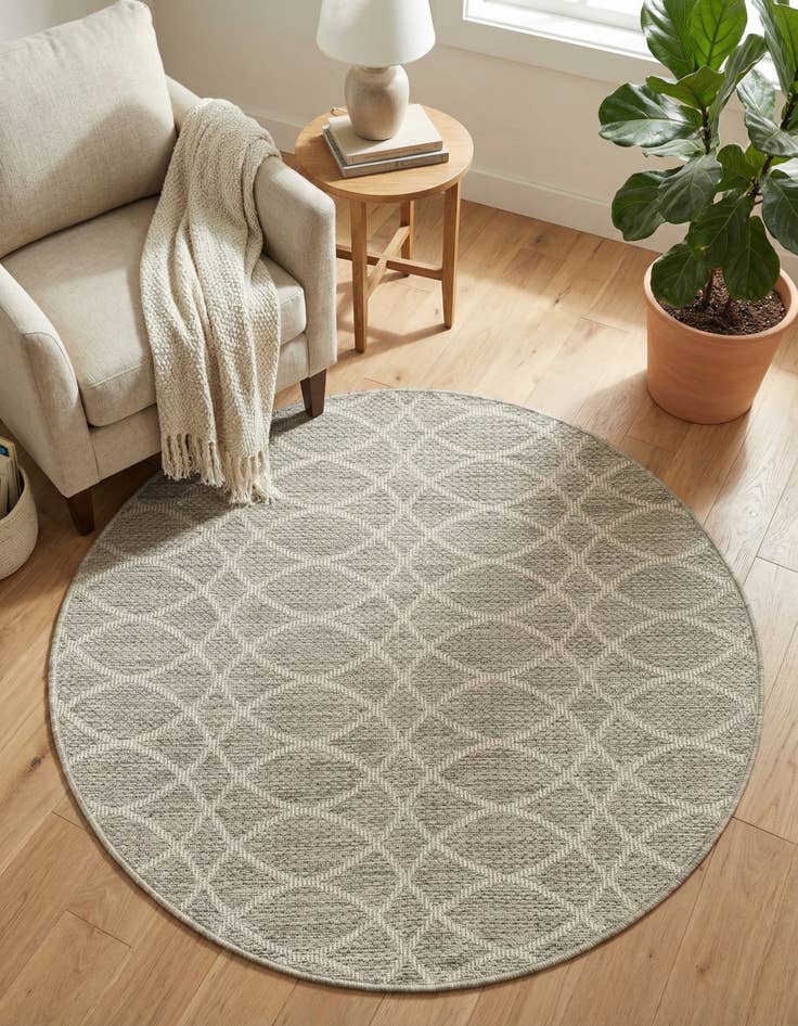 Detail image of 4' x 4'  Washable Trellis Indoor / Outdoor Round Rug