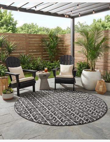 Black Easy-Clean Sabrina Soto Aston Indoor / Outdoor Round Rug
