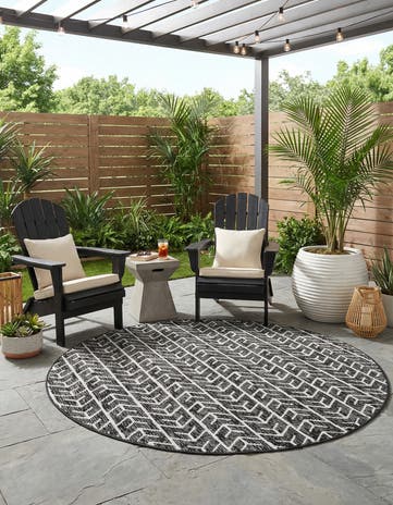 Black Easy-Clean Sabrina Soto Aston Indoor / Outdoor Round Rug