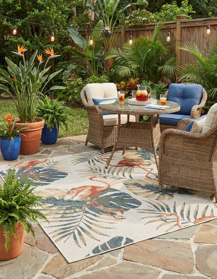 Detail image of 7' 10 x 7' 10  Washable Baja Indoor / Outdoor Square Rug