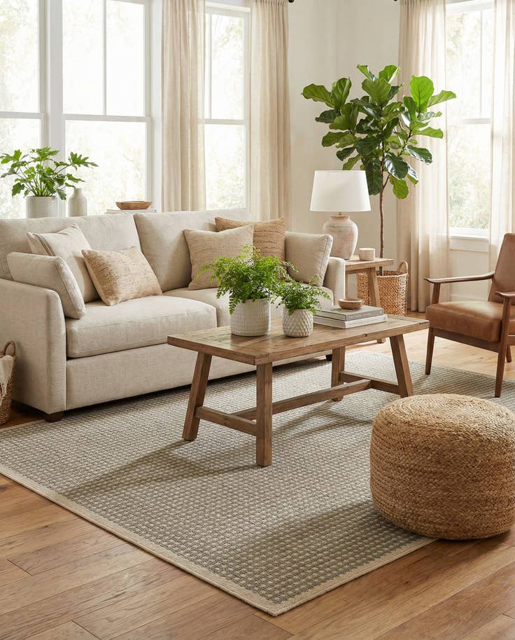 Detail image of 6' x 9' Easy-Clean Border Indoor / Outdoor Rug