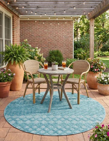 5' 3 x 5' 3 Easy-Clean Trellis Textured Indoor / Outdoor Round Rug