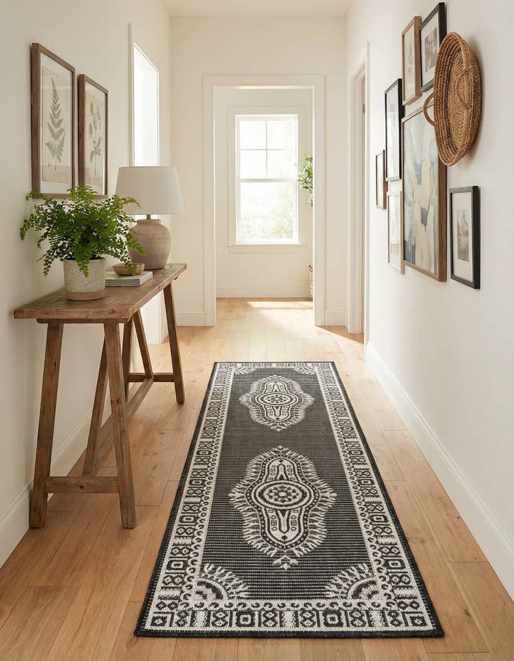 Detail image of 2' x 6'  Washable Traditional Indoor / Outdoor Runner Rug
