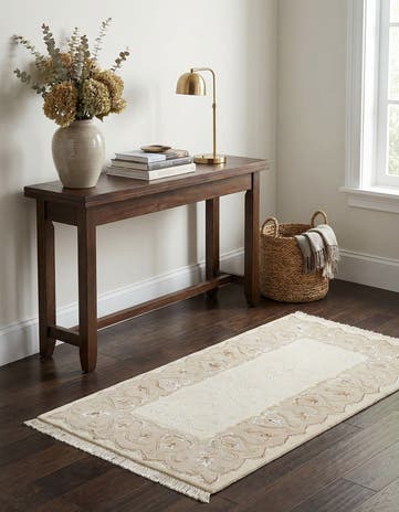 2' 8 x 5' Hand Knotted Darya Wool Rug