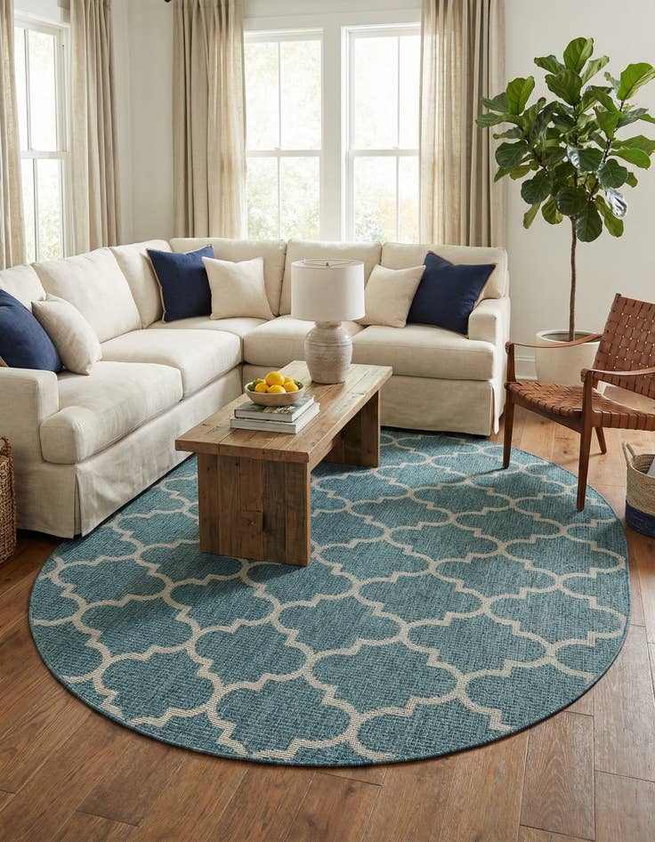 Detail image of 7' 10 x 10' Easy-Clean Trellis Indoor / Outdoor Oval Rug